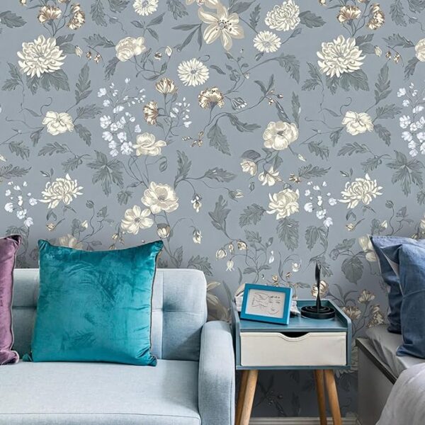 Romantic floral wallpaper with watercolor flower patterns.
