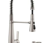 Premium kitchen faucet with pull-down sprayhead for modern sinks.